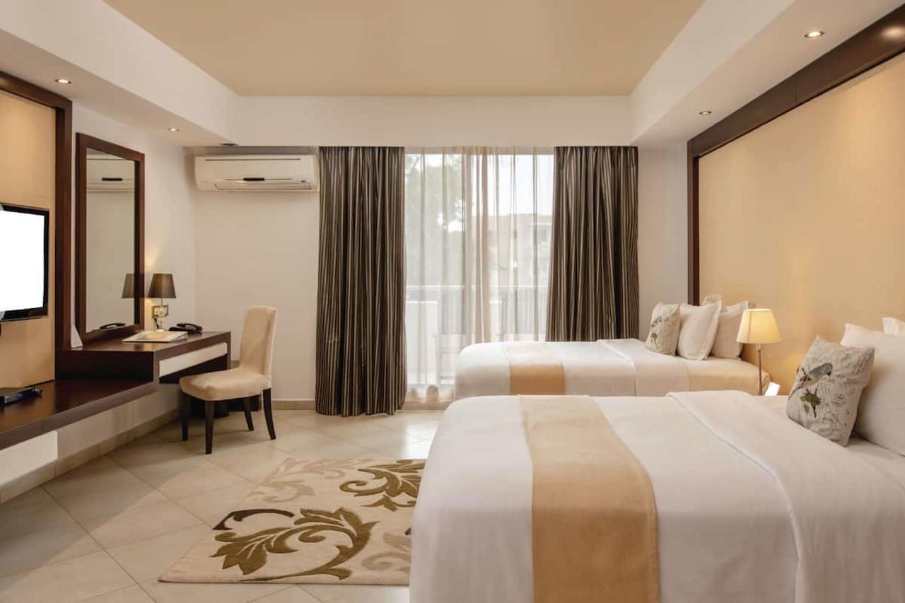 Peninsula Hotel Dár Al-Szalám Kültér fotó