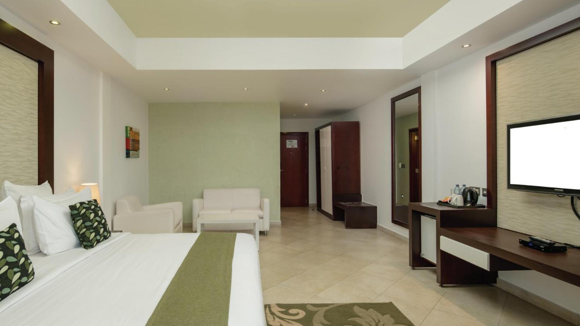 Peninsula Hotel Dár Al-Szalám Kültér fotó