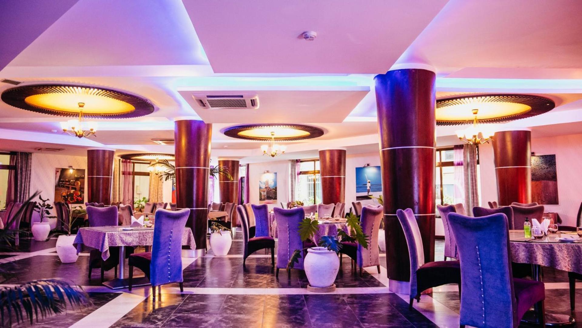 Peninsula Hotel Dár Al-Szalám Kültér fotó