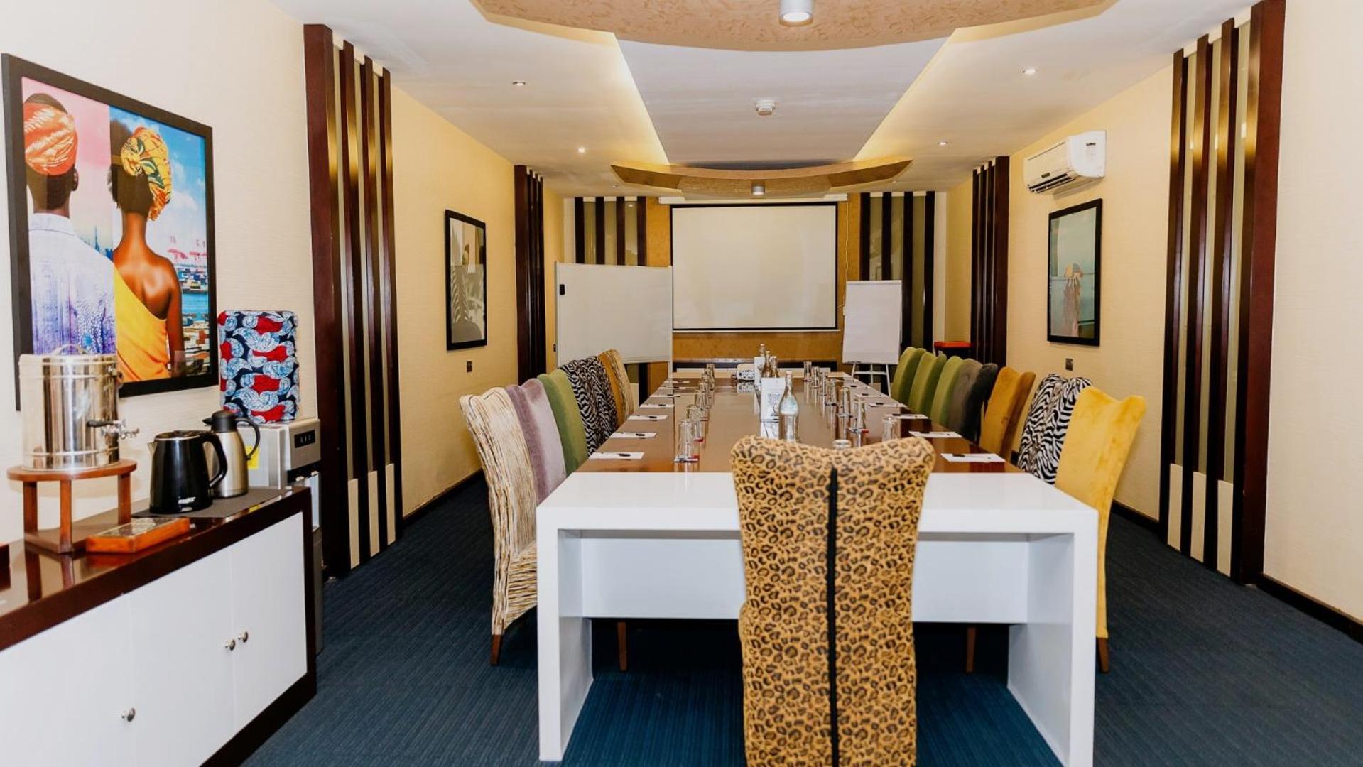 Peninsula Hotel Dár Al-Szalám Kültér fotó